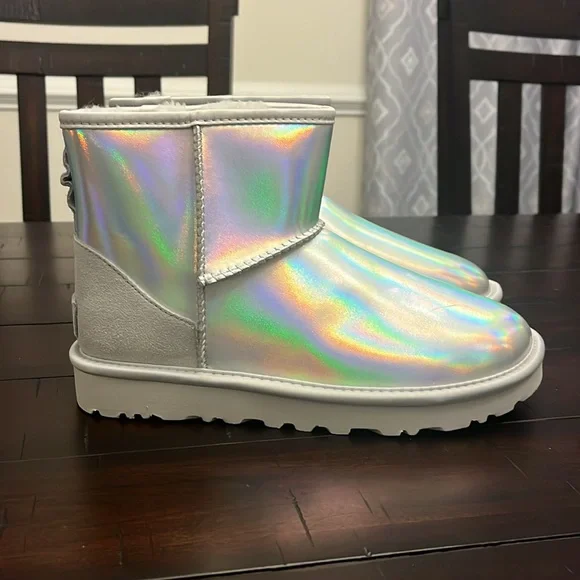 Ugg Australia Classic Mini Iridescent Boots new Glacier Grey Women’s Size 6